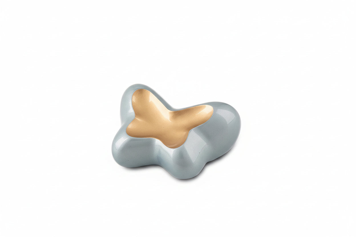 Metalen keepsake urn zilver met subtiel vlindermotief