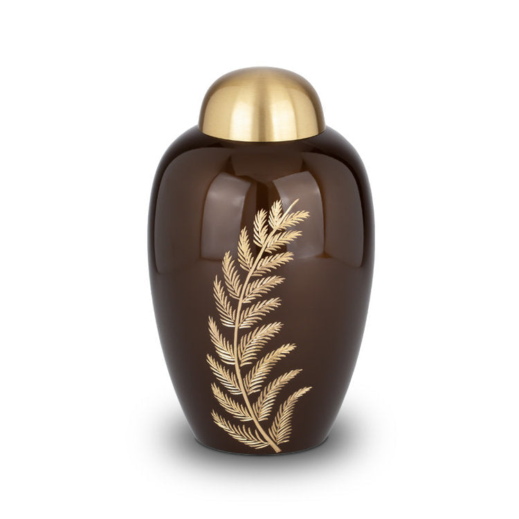 Metalen urn messing met ambachtelijke afwerking